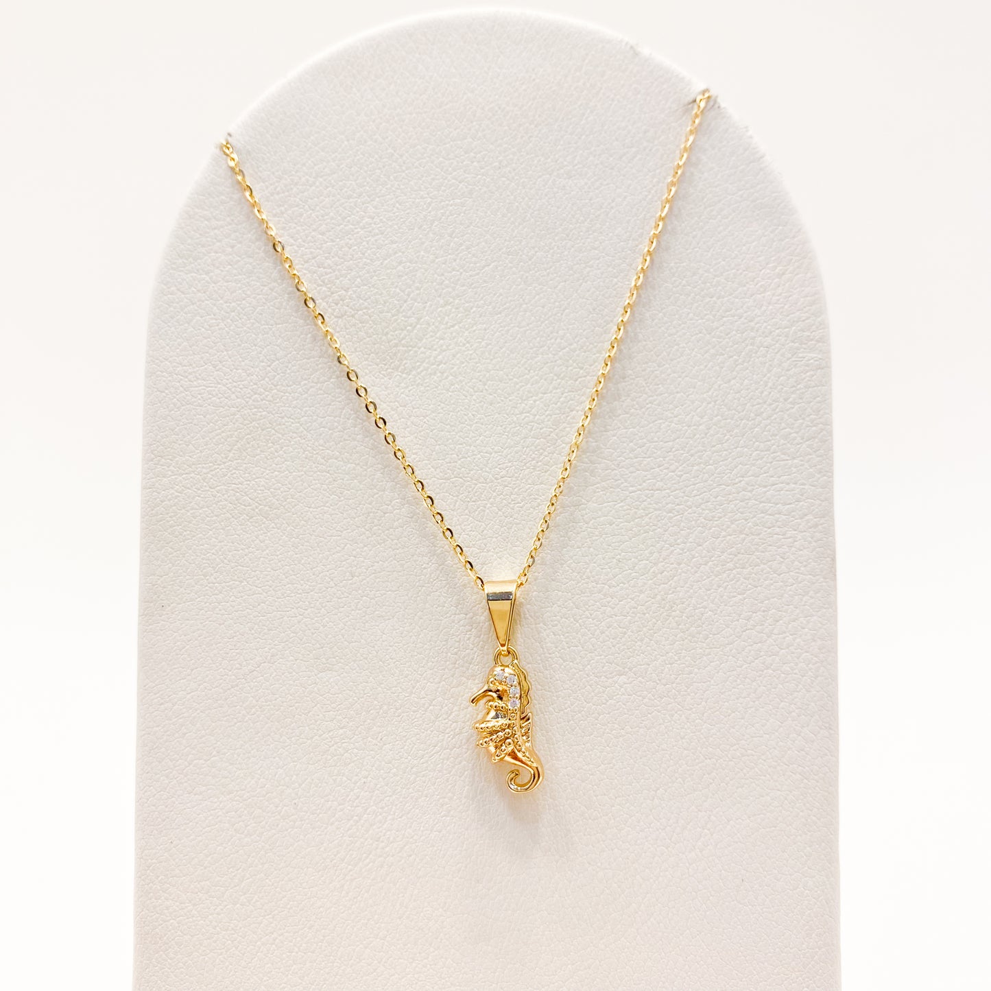 Collar Caballito de Mar Oro Laminado