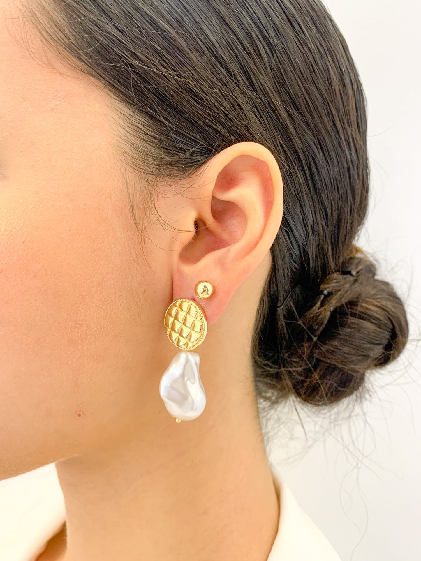 Arete Tallado Maxi Perla  Amorfa