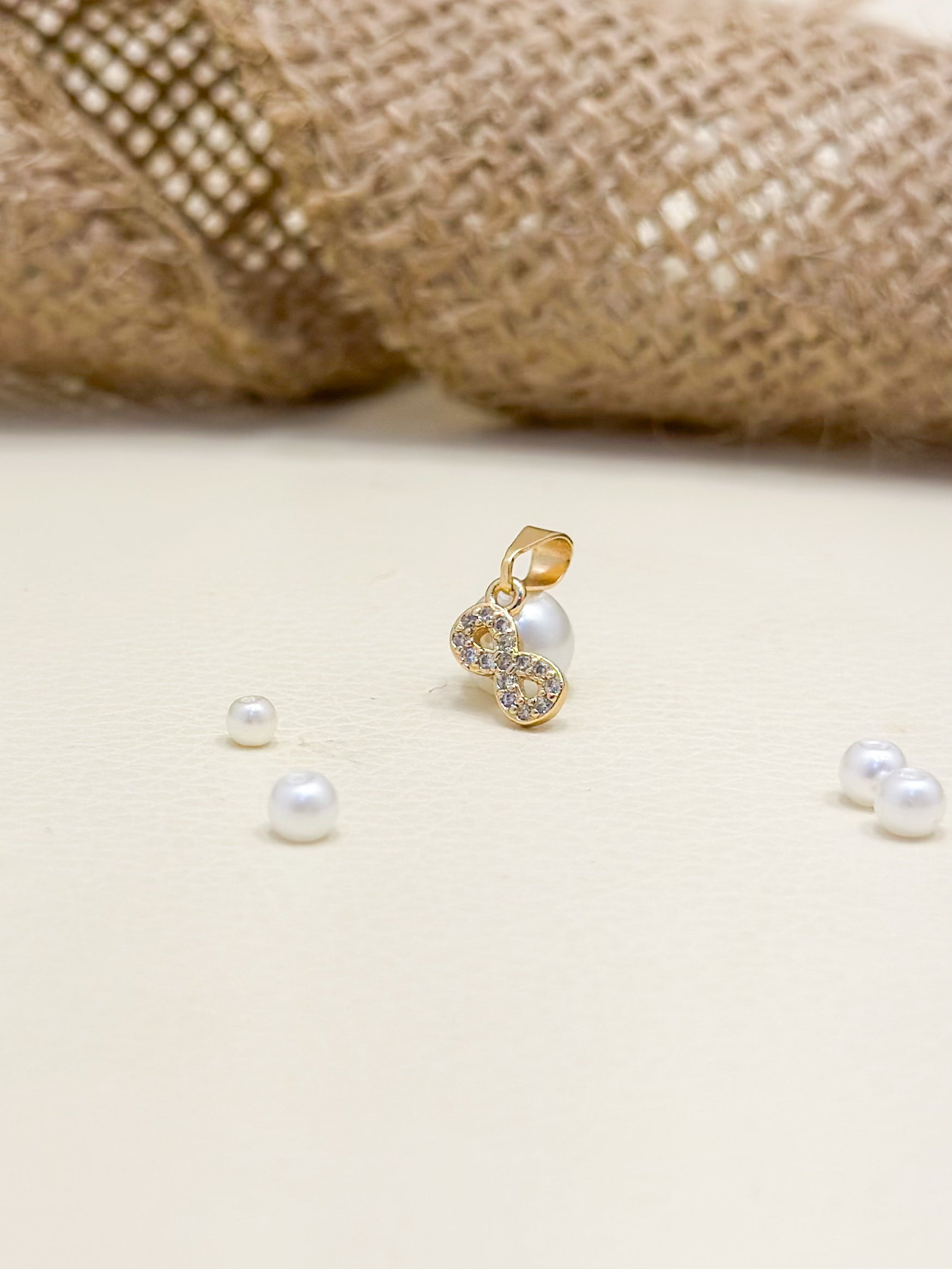 Dije Oro Laminado Infinito Microzircones (1 Cm)