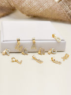 Dije Oro Laminado Letra Zircones (0,9 Cm)