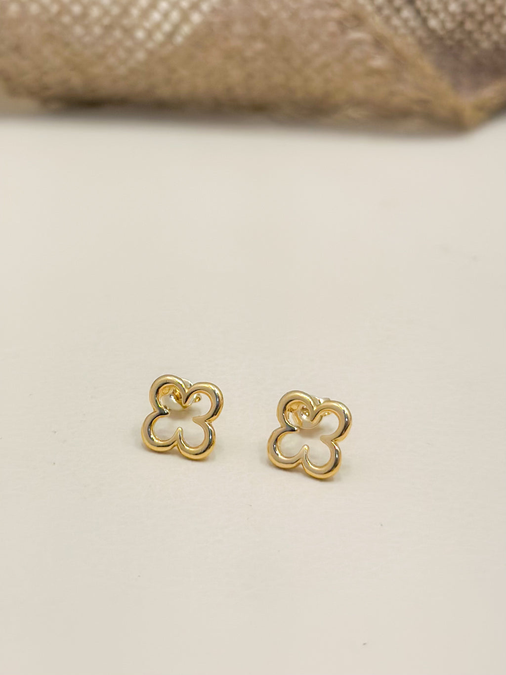 Topo Oro Laminado Silueta Trebol