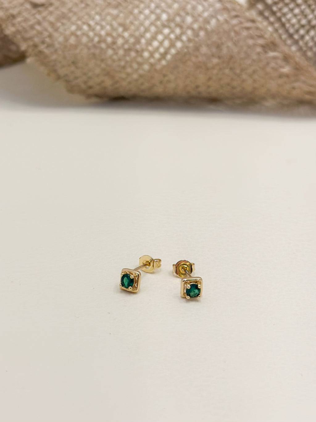 Topo Oro Laminado Zircon Esmeralda
