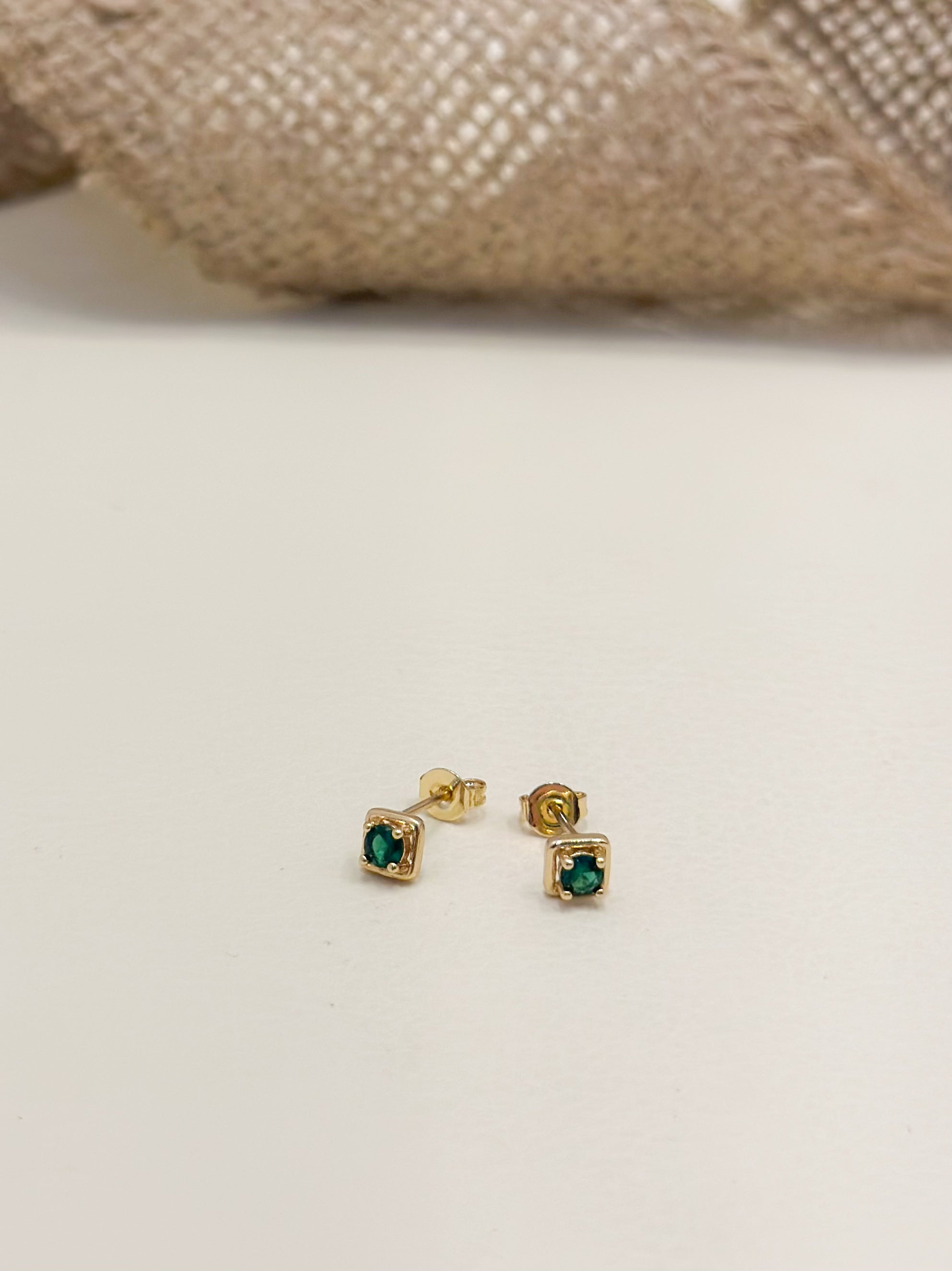 Topo Oro Laminado Zircon Esmeralda