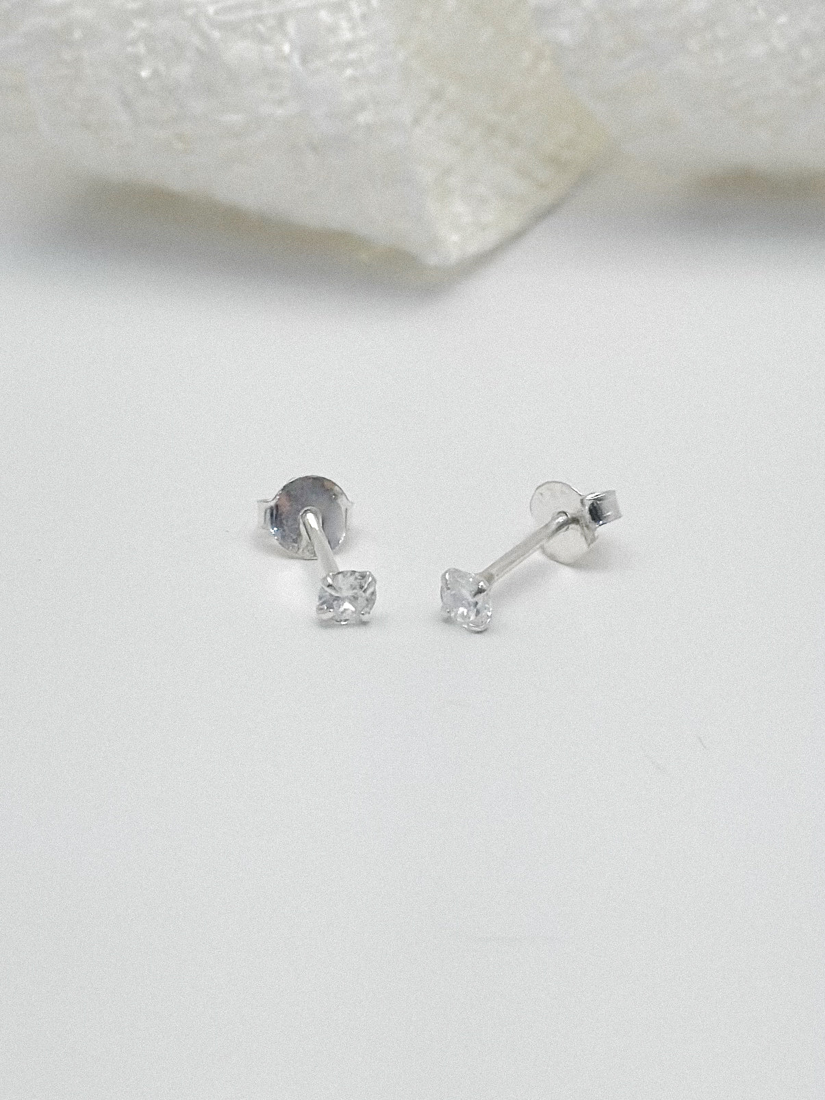 Topo Plata Ley 925 Zircon Cristal Redondo Pequeño
