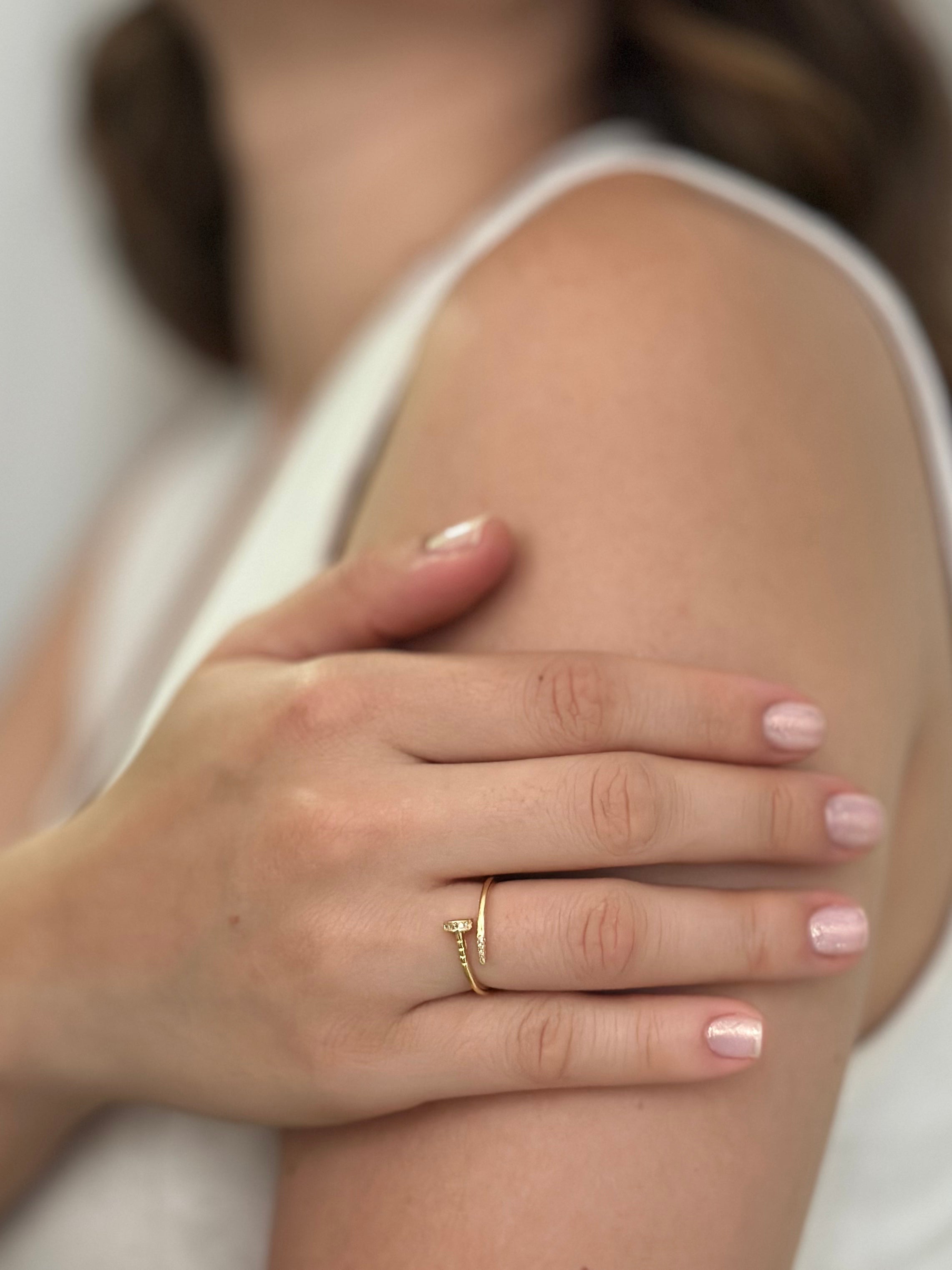 Anillo Clavo Crt Dorado