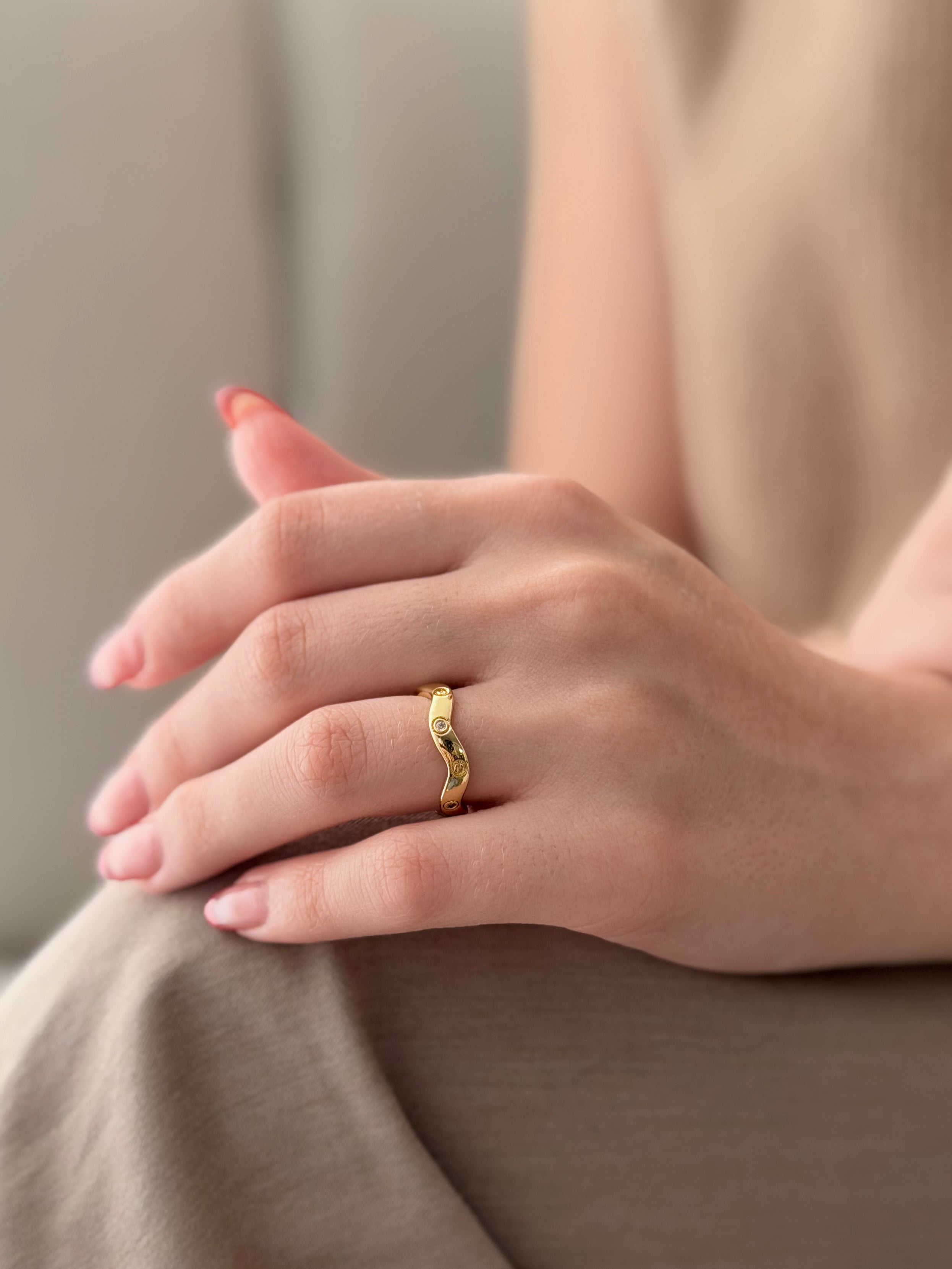 Anillo Cart Curva Zircon Rodio