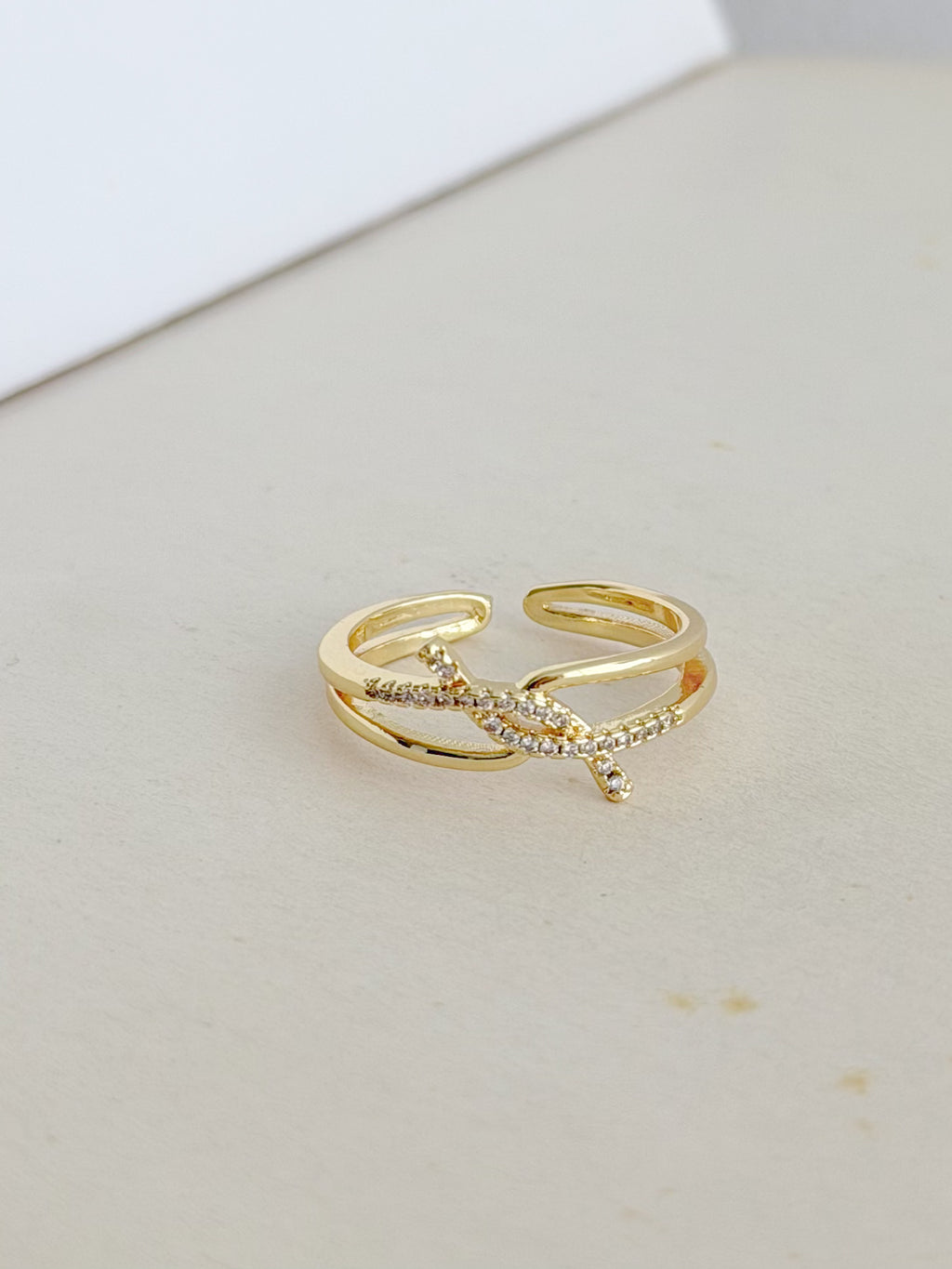 Anillo Doble Microzircon Entrelazado