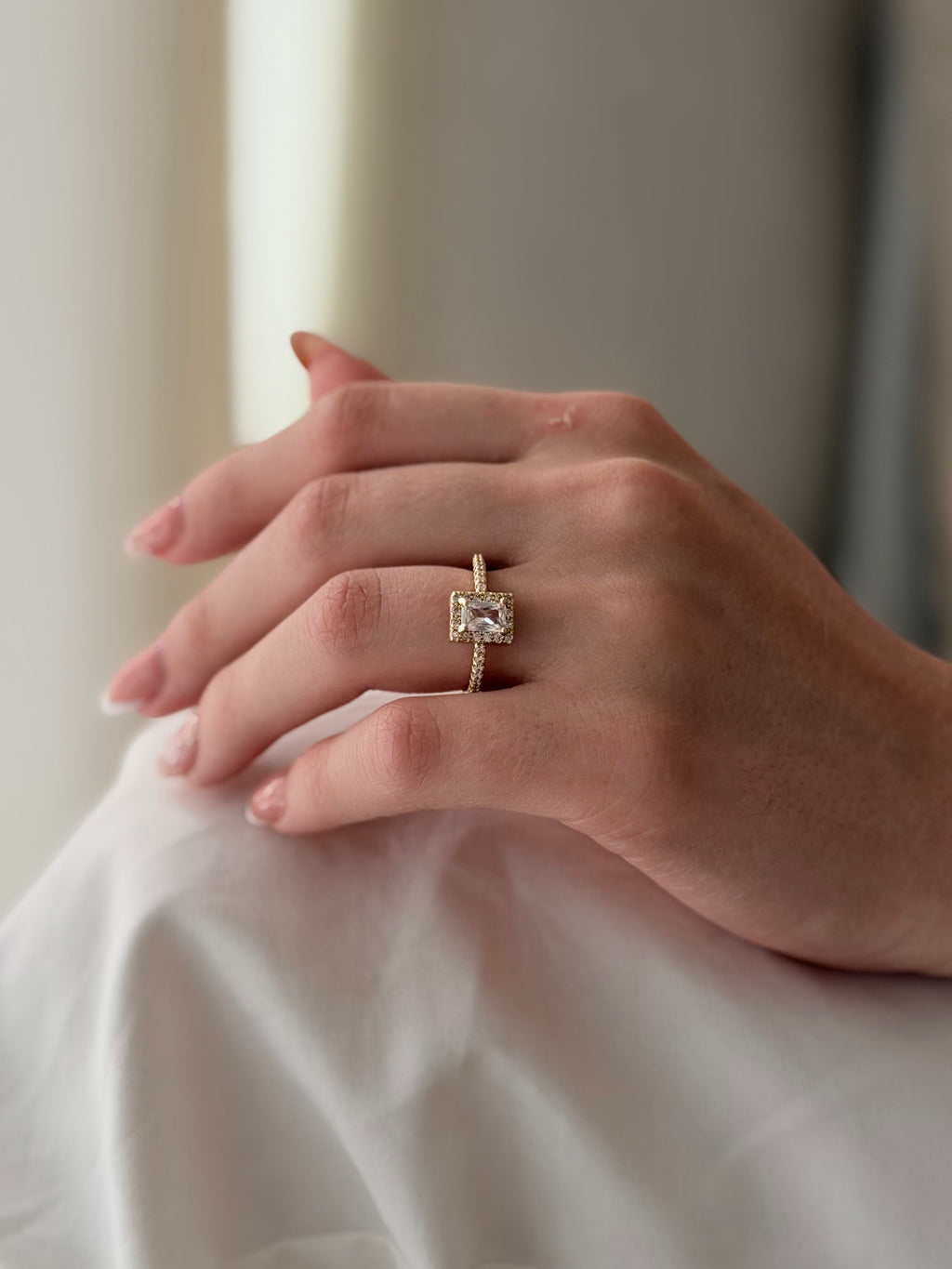 Anillo Tipo Compromiso Cuadrado
