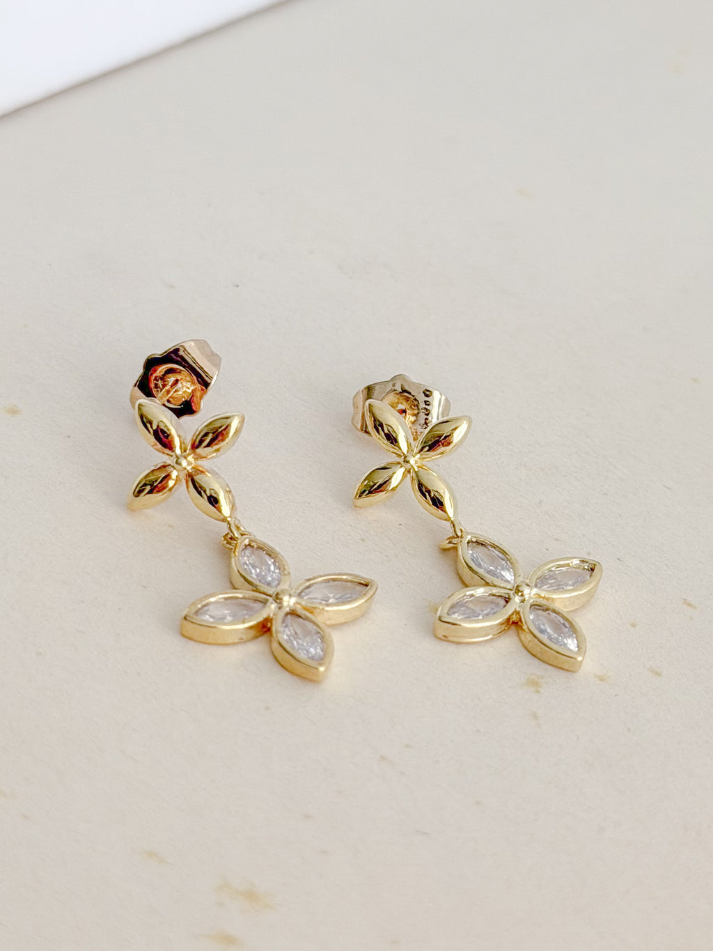 Arete Trebol Zircones