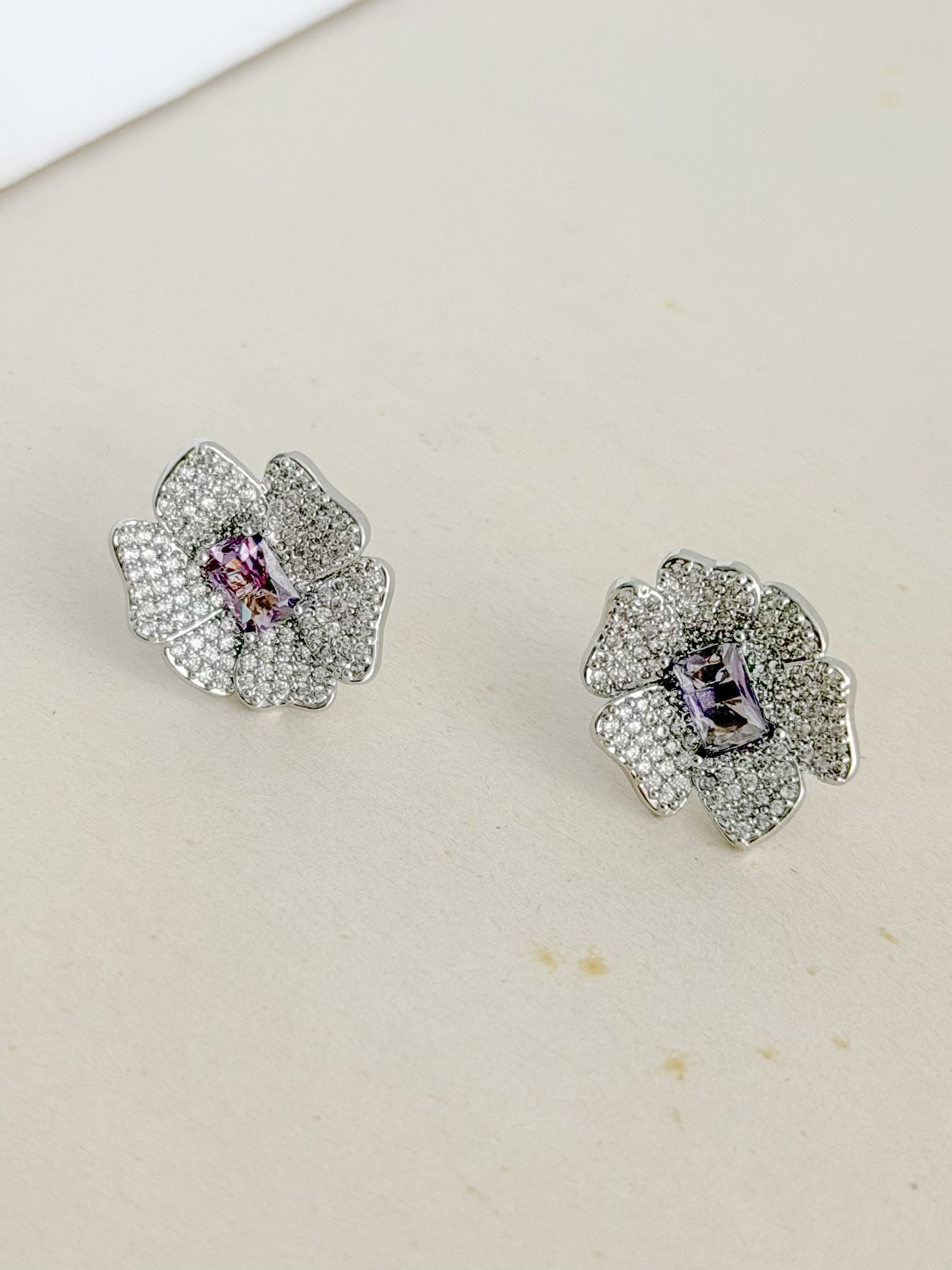 Arete Flor Plateado Microzircon Zircon Lila