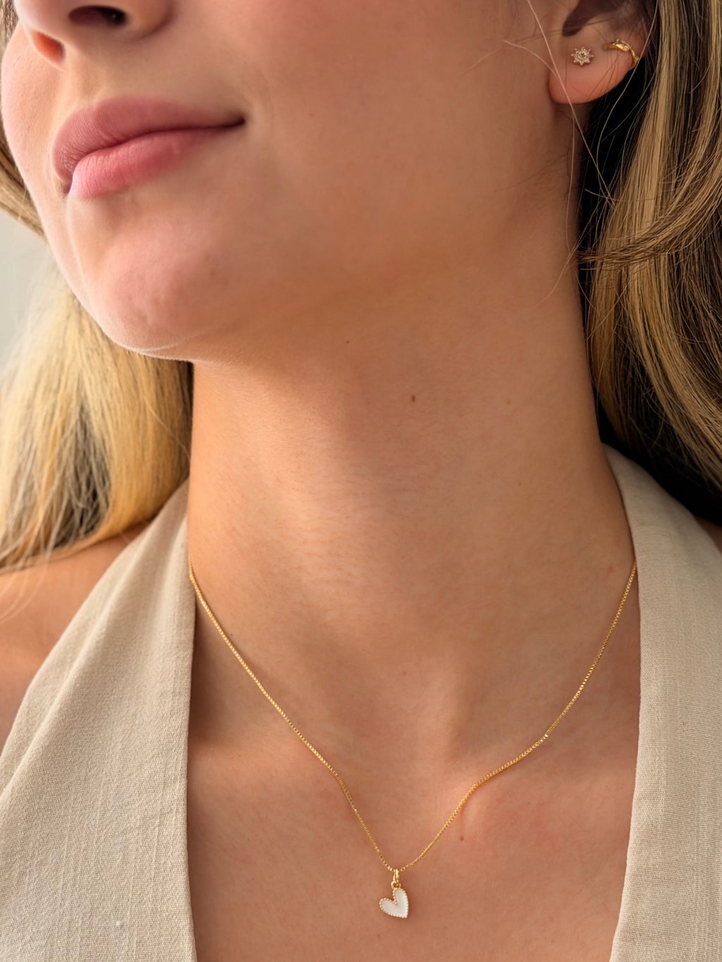 Collar Minimalist Corazon Blanco