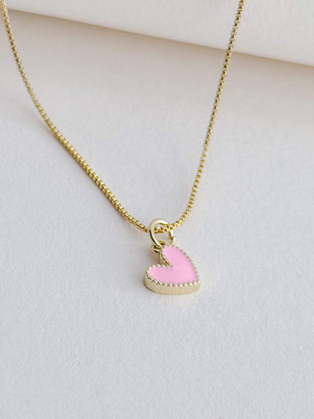 Collar Minimalist Corazon Blanco