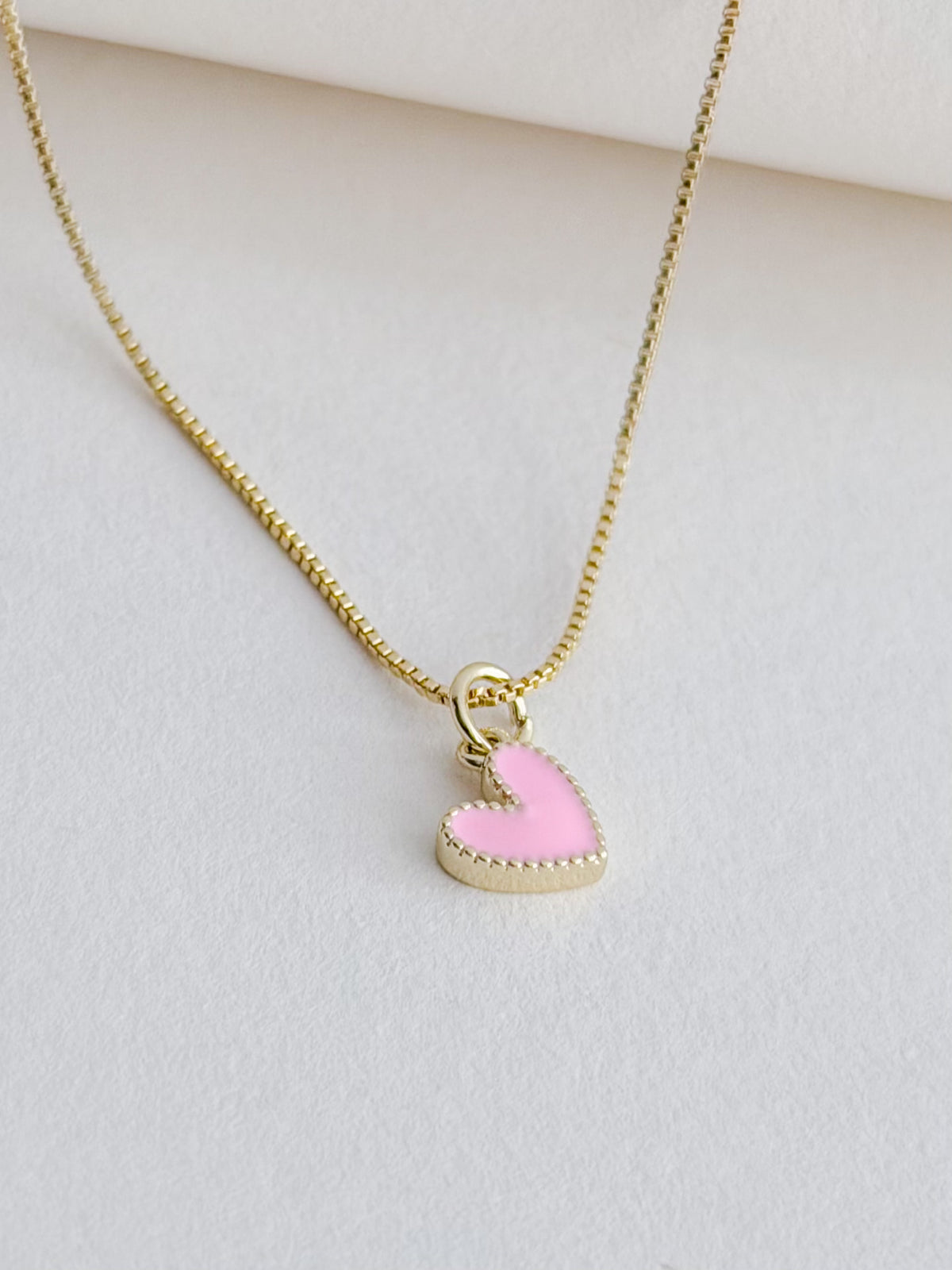 Collar Minimalist Corazon Blanco