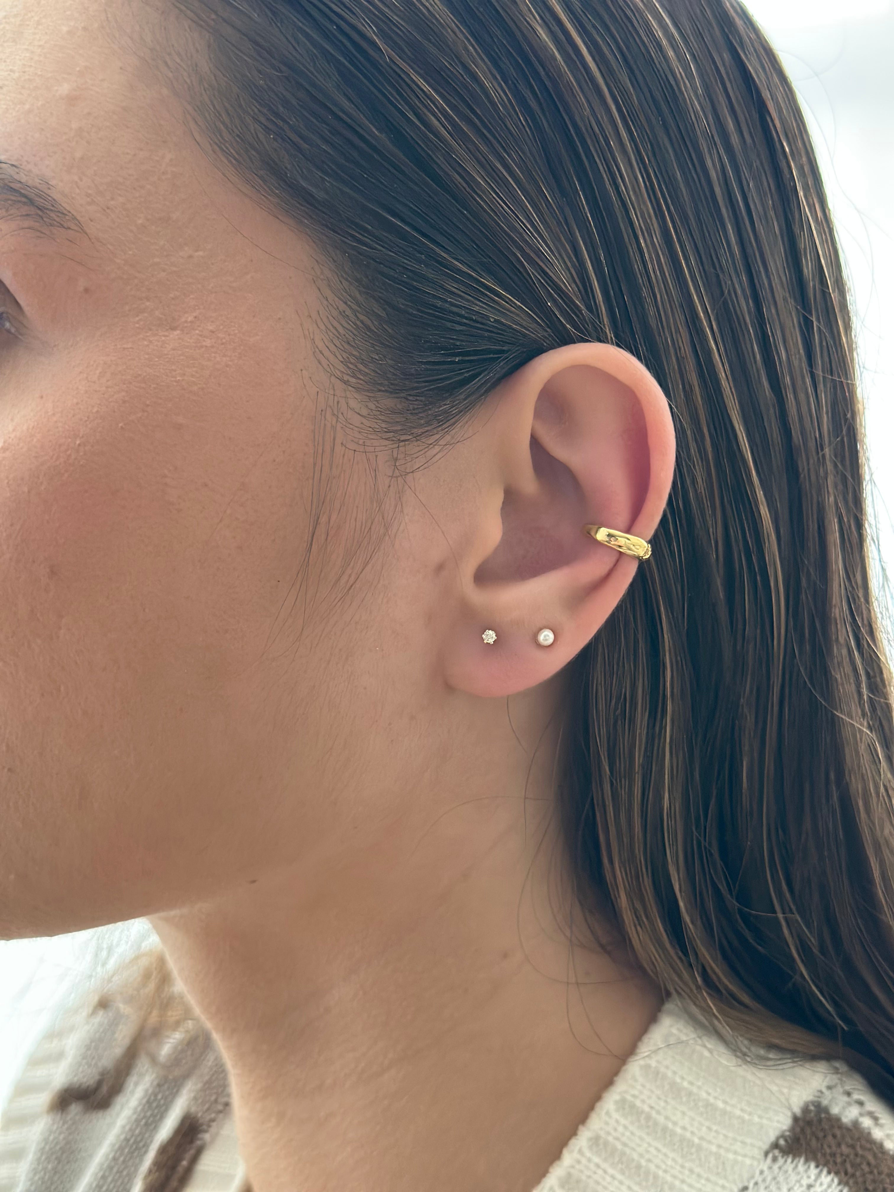 Earcuff Liso Estrella Dorado