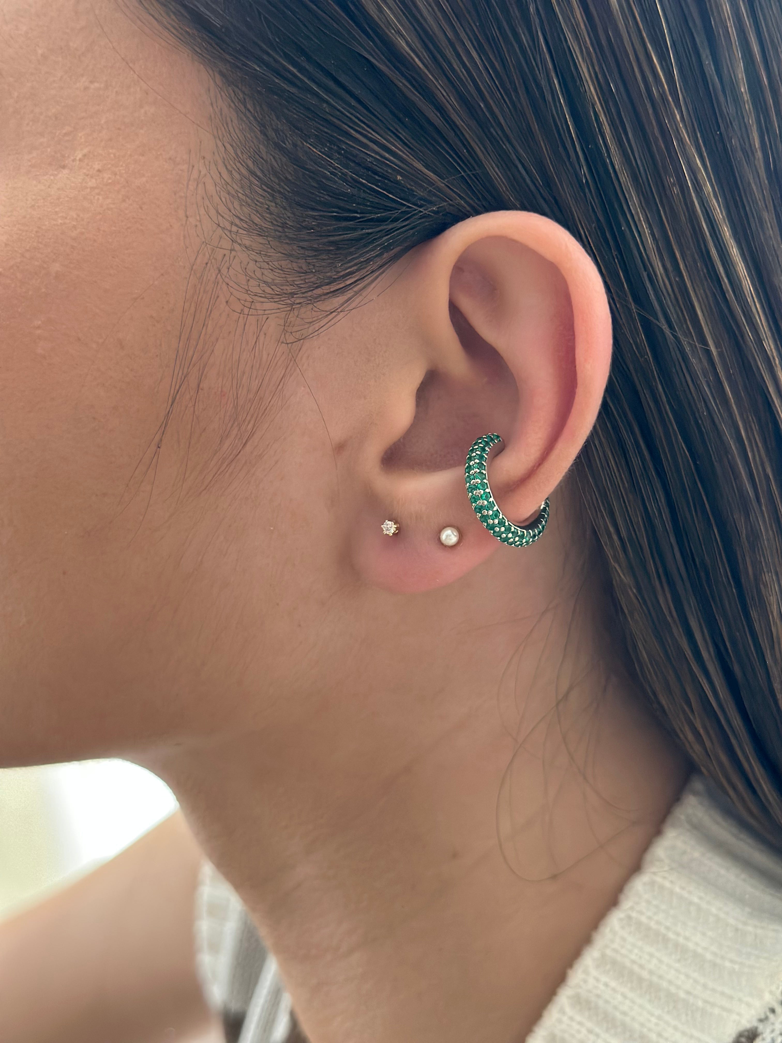 Earcuff Plateado Microzircones Esmeralda