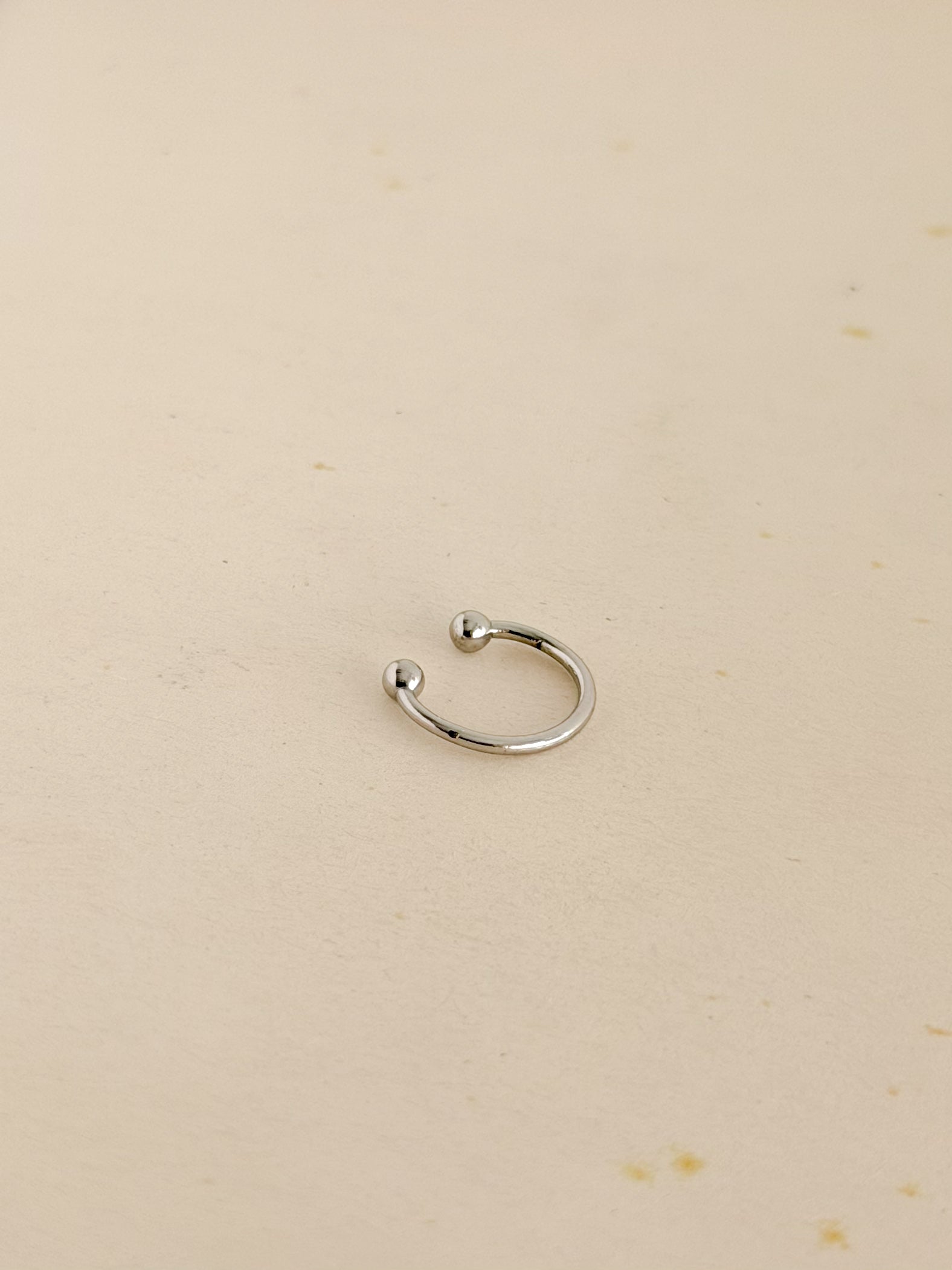 Earcuff Plateado Liso Rodio