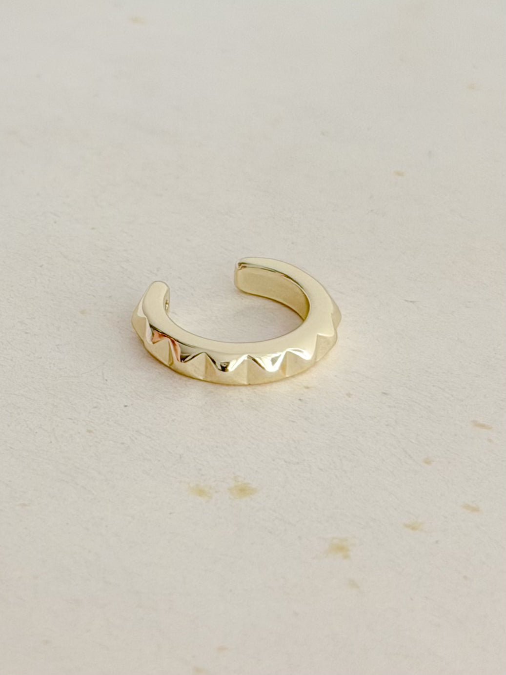 Earcuff Diamantado Dorado Rodio