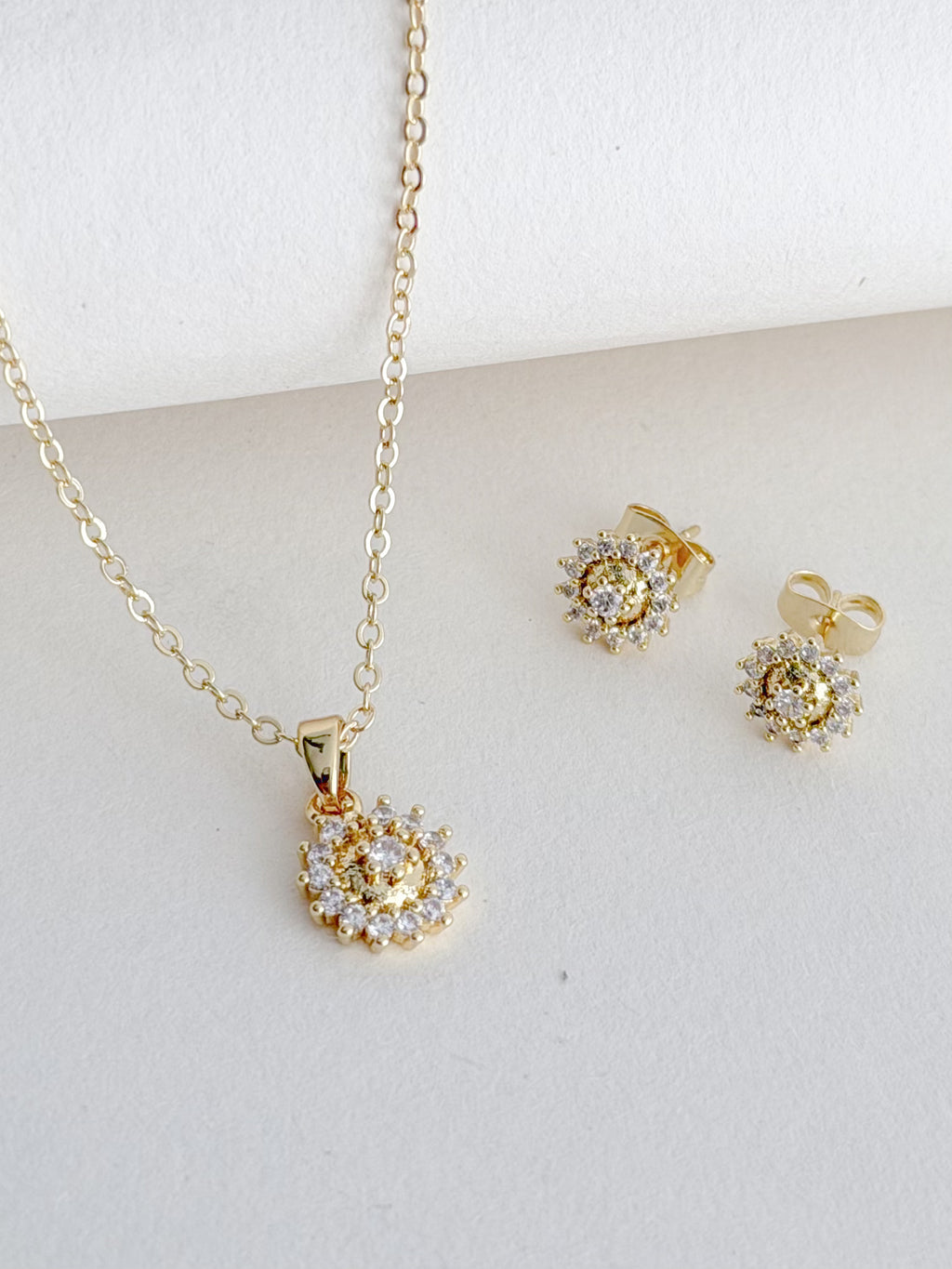 Juego Mini Flor Microzircones