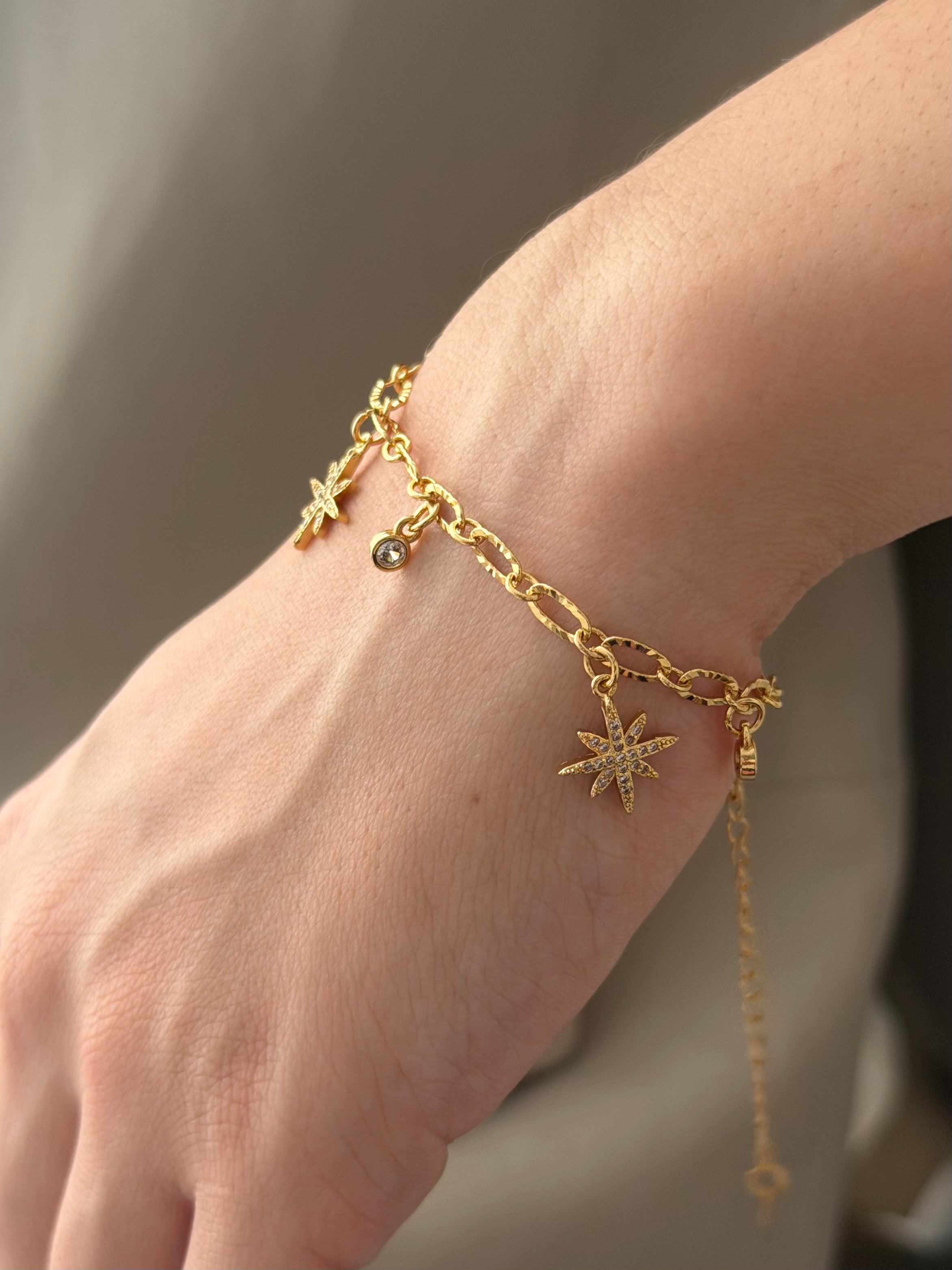 Pulsera Rodio Dijes Estrellas Dorado