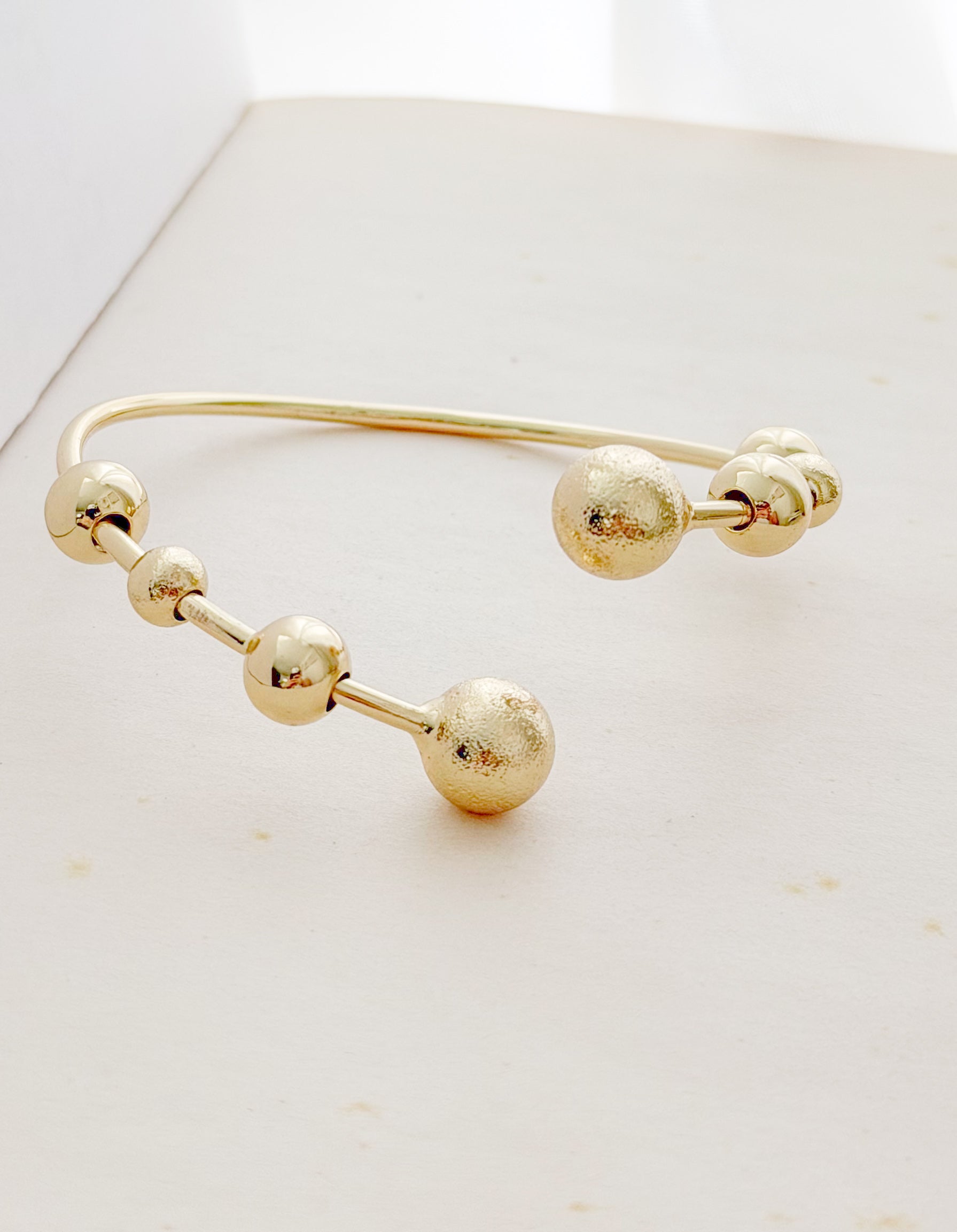 Pulsera Aro Nudo Zircon Baguette Rodio